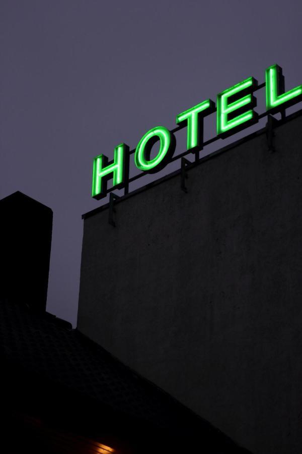 Hotel Gruener Baum Bretzenheim Buitenkant foto